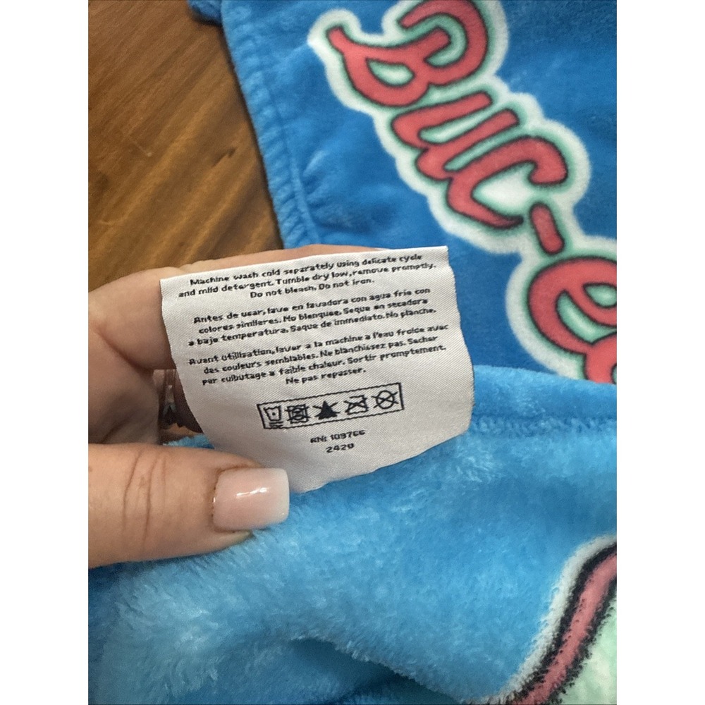 Buc-ees Plush Throw Blanket Here Comes The Sun Cozy Fleece Colorful Unique - Picture 7 of 7